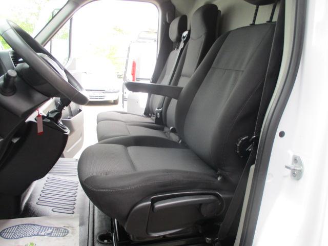 Renault Master image 6
