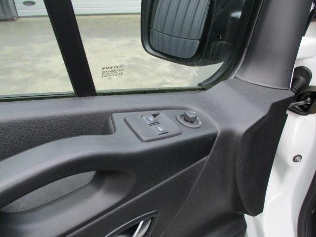 Renault Trafic image 3