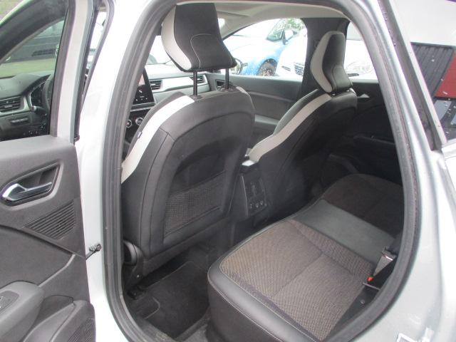 Renault Captur image 9