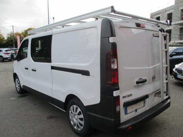 Nissan Nv300 image 1
