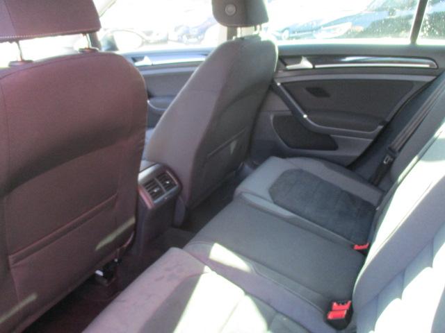 Volkswagen Golf image 5