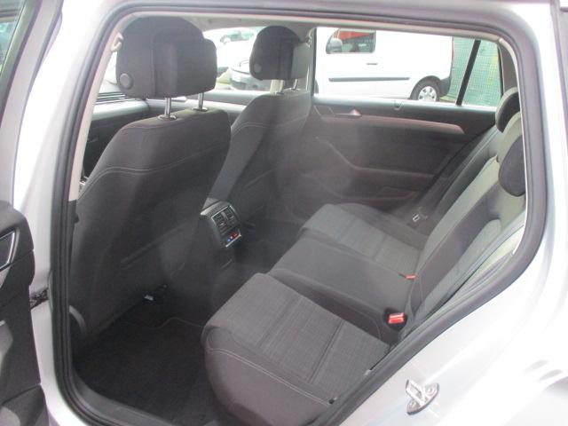 Volkswagen Passat Sw image 3