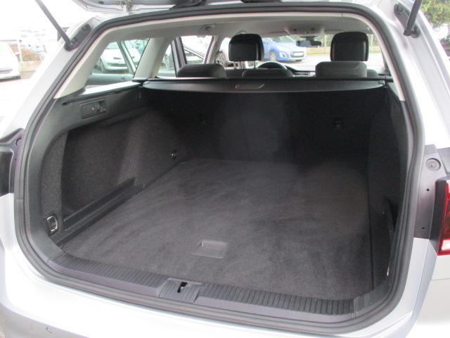 Volkswagen Passat Sw image 8