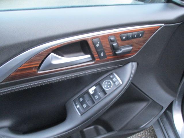 Infiniti Q30 image 6