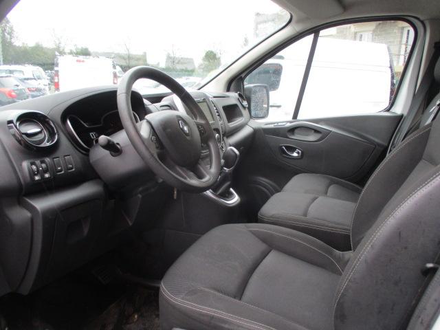 Renault Trafic image 9