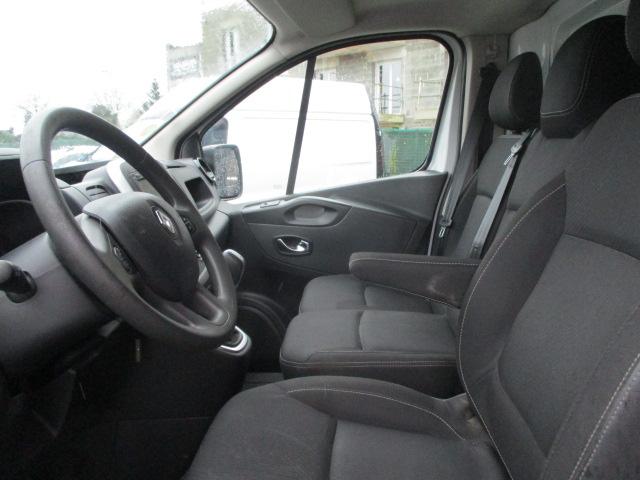 Renault Trafic image 8