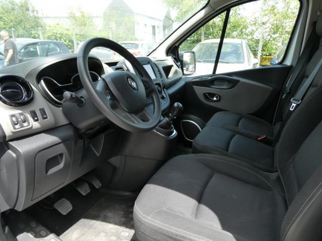 Renault Trafic image 1