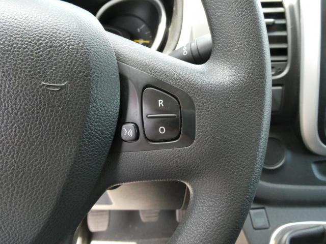 Renault Trafic image 9