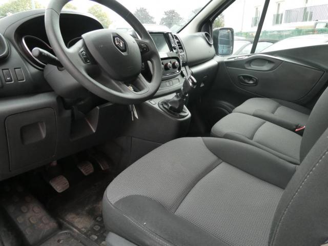 Renault Trafic image 9