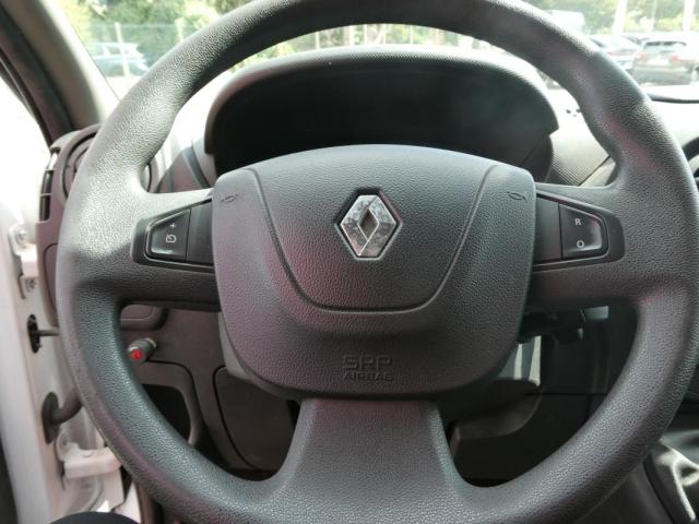 Renault Master image 1