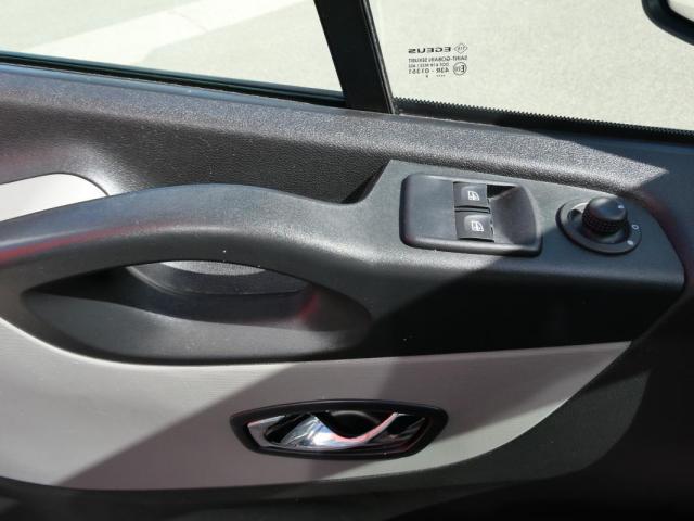 Renault Trafic image 6