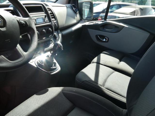 Renault Trafic image 1