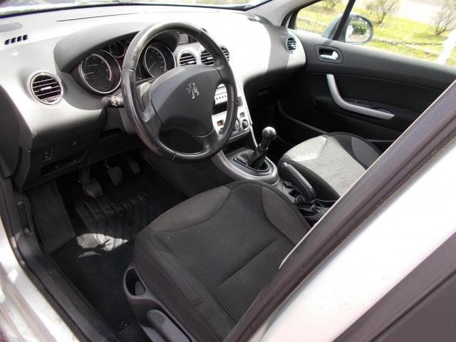 Peugeot 308 image 2