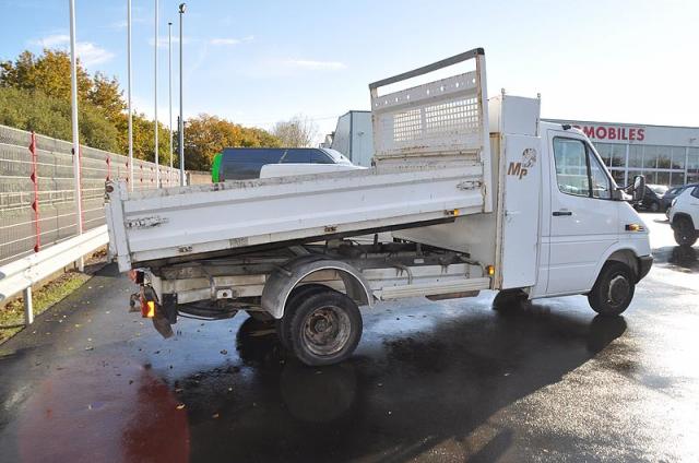 Mercedes Benz Sprinter image 1