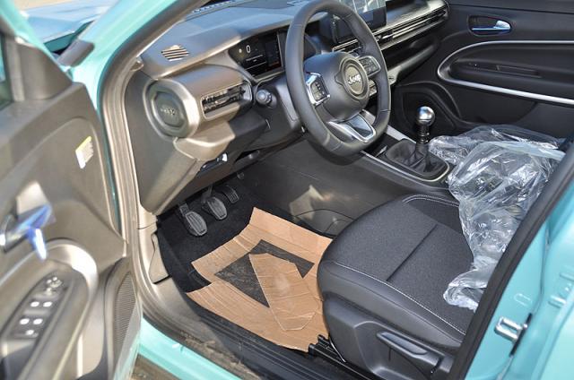 Jeep Avenger image 4