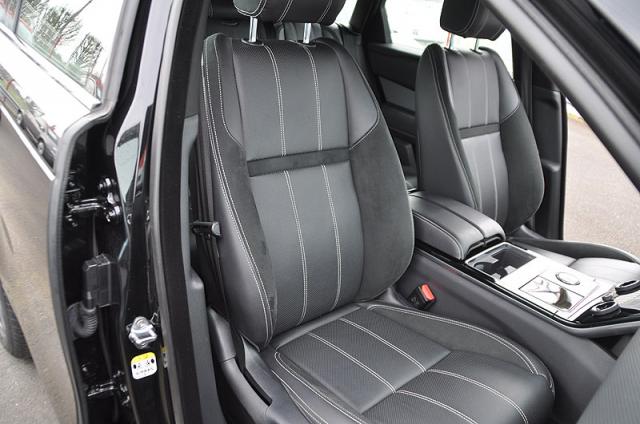 Land Rover Range Rover Velar image 3