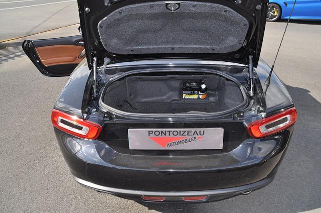 Fiat 124 Spider image 7