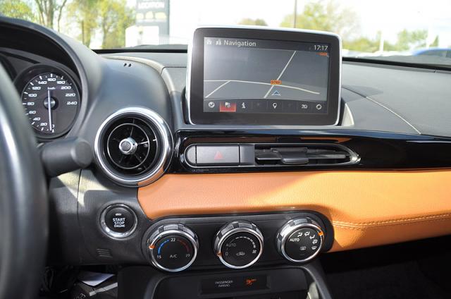 Fiat 124 Spider image 4