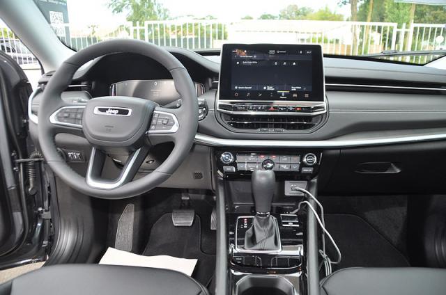 Jeep Compass image 3