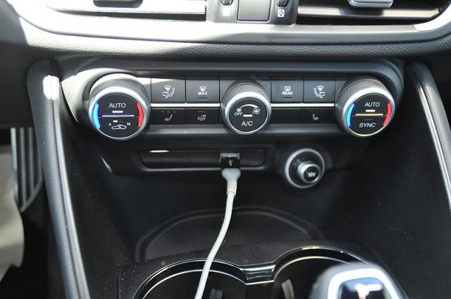 Alfa Romeo Giulia image 1