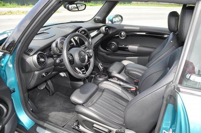 Mini Cooper S image 3