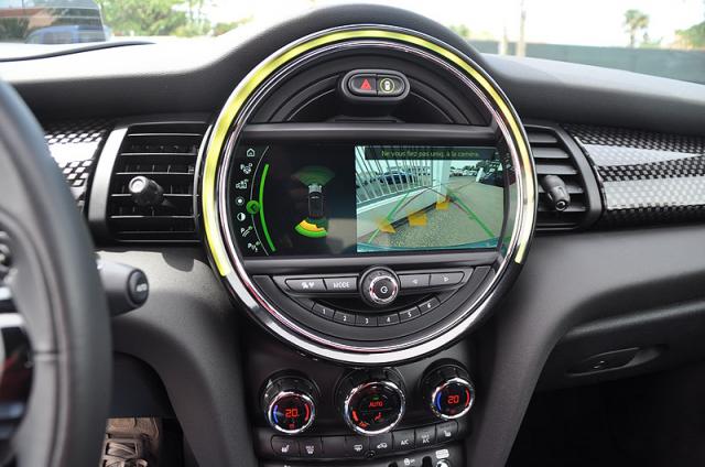 Mini Cooper S image 8