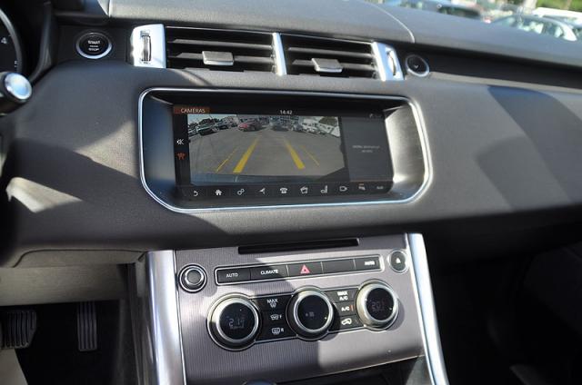 Land Rover Range Rover Sport image 8