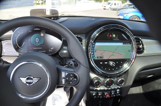 Mini John Cooper Works image 8
