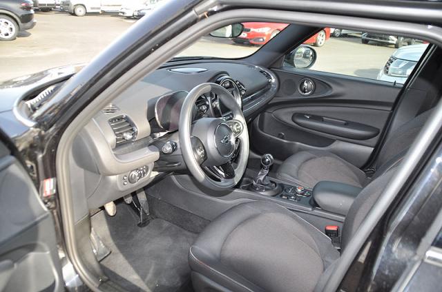 Mini Clubman image 8