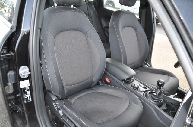 Mini Clubman image 4