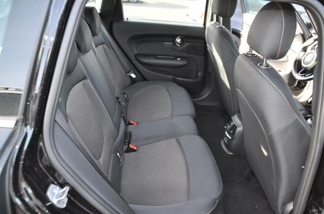 Mini Clubman image 3