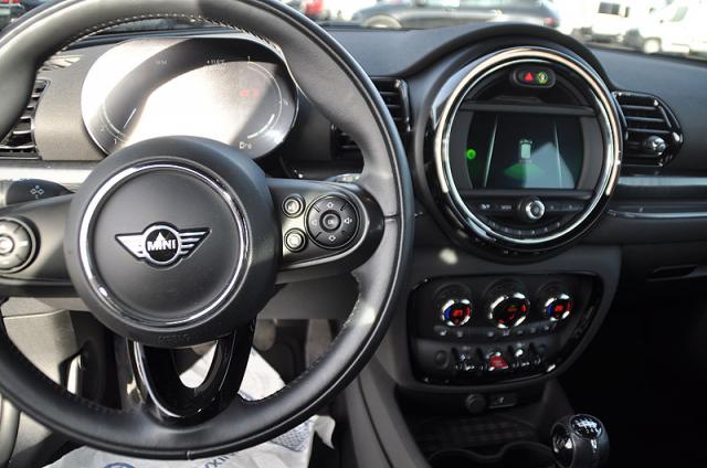 Mini Clubman image 1