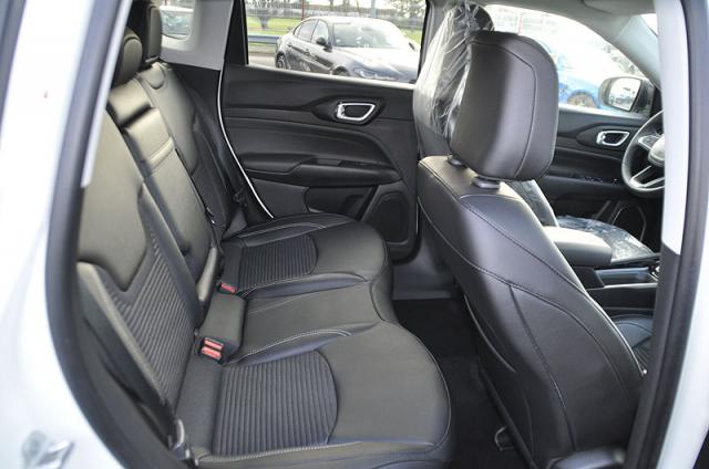 Jeep Compass image 4