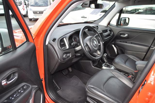 Jeep Renegade image 5