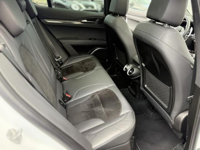 Alfa Romeo Stelvio image 3