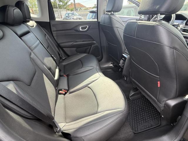 Jeep Compass image 9