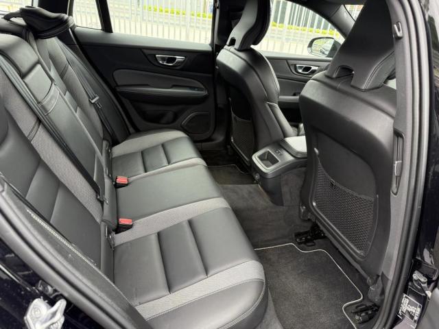 Volvo V60 image 3