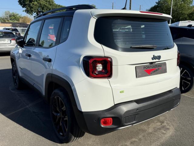 Jeep Renegade image 8