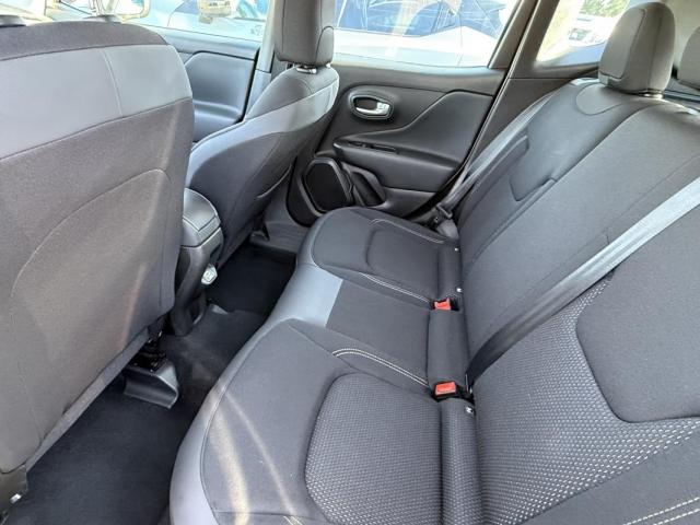 Jeep Renegade image 3
