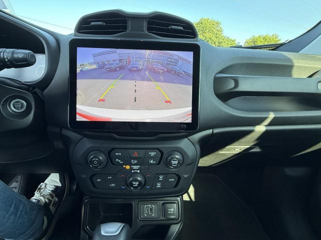 Jeep Renegade image 9