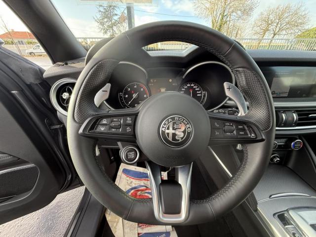 Alfa Romeo Stelvio image 7