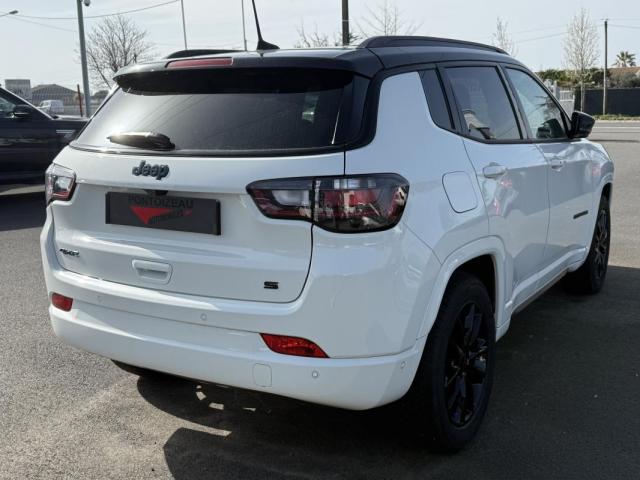 Jeep Compass image 2