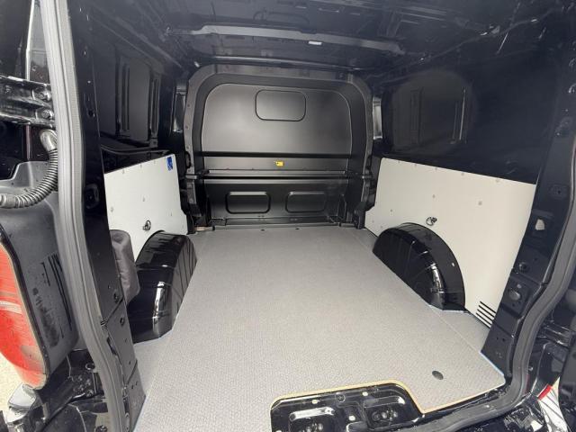 Volkswagen Transporter image 8