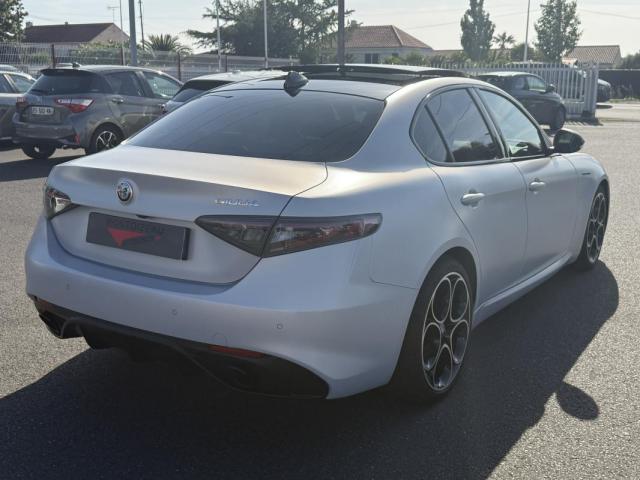 Alfa Romeo Giulia image 6