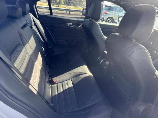 Alfa Romeo Giulia image 5