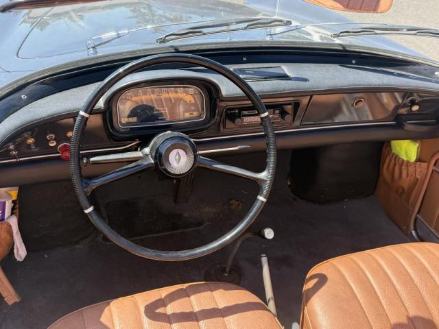 Renault Caravelle image 2