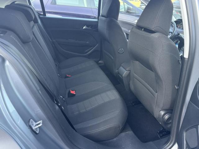 Peugeot 308 image 6