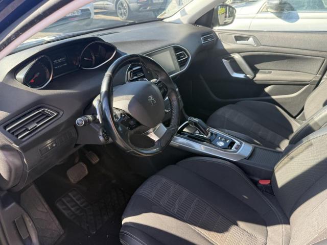 Peugeot 308 image 2