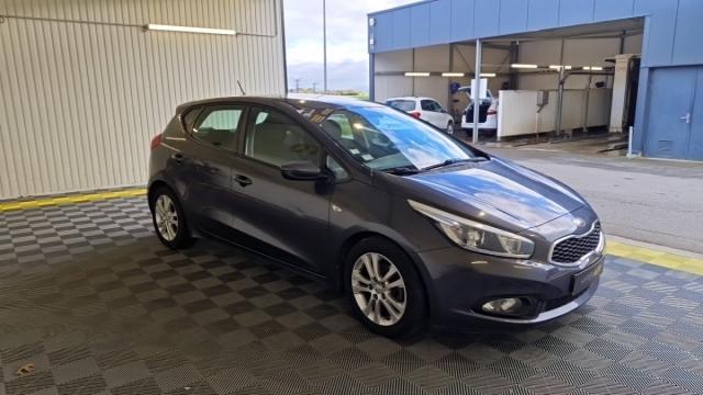 Kia Cee'D image 5