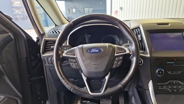 Ford S-Max image 1